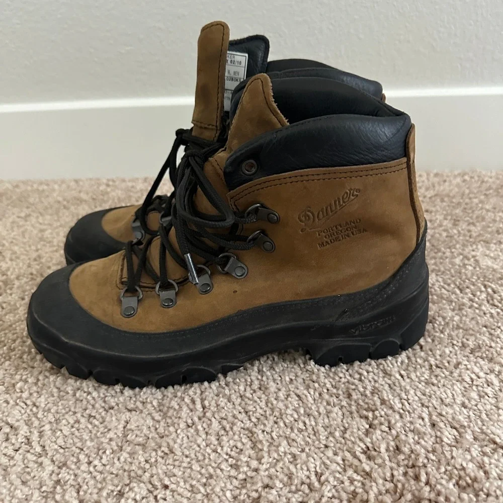 Danner Combat Hiker Boots Mens 7.5 Brown Leather Vibram Military Made in USA